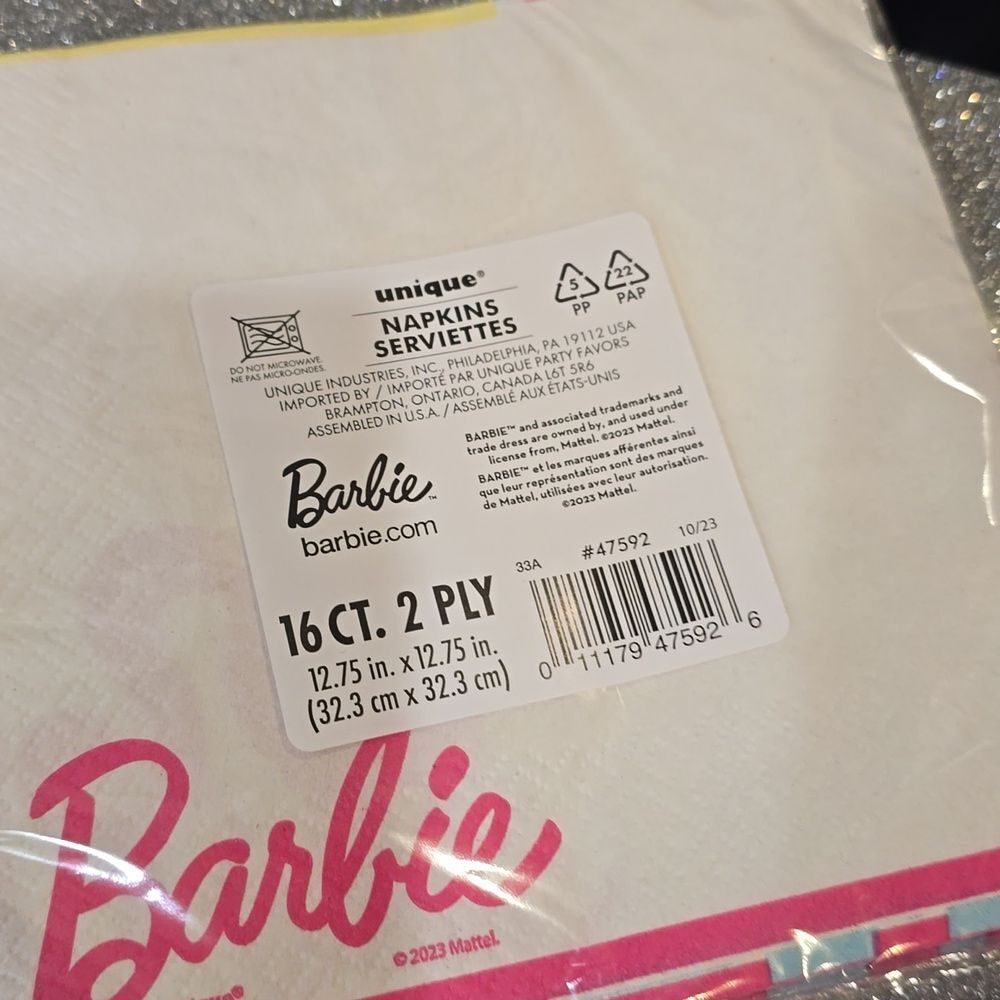 Barbie Disposable Tableware Party Set - Picture 5 of 11